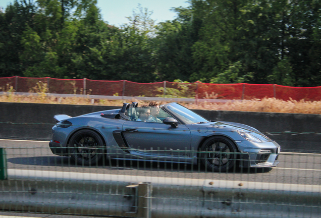 Porsche 718 Spyder RS Weissach Package