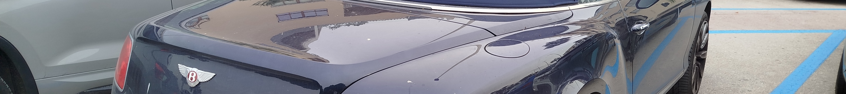 Bentley Continental GTC V8