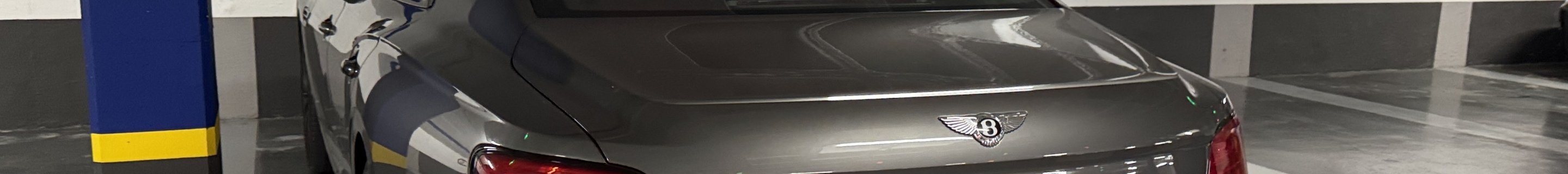 Bentley Flying Spur V8 Azure