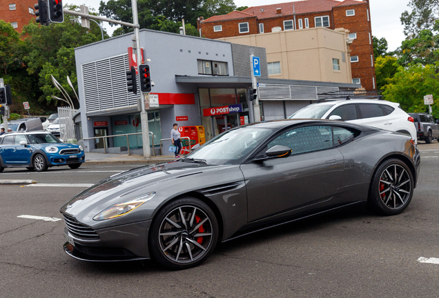 Aston Martin DB11
