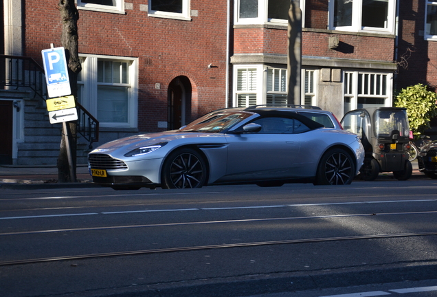 Aston Martin DB11 V8 Volante