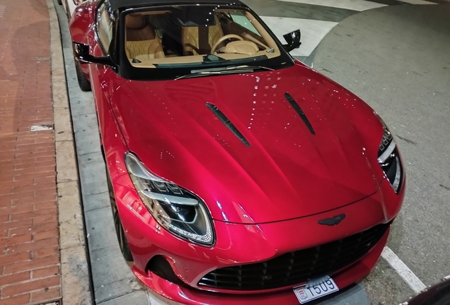 Aston Martin DB12 Volante