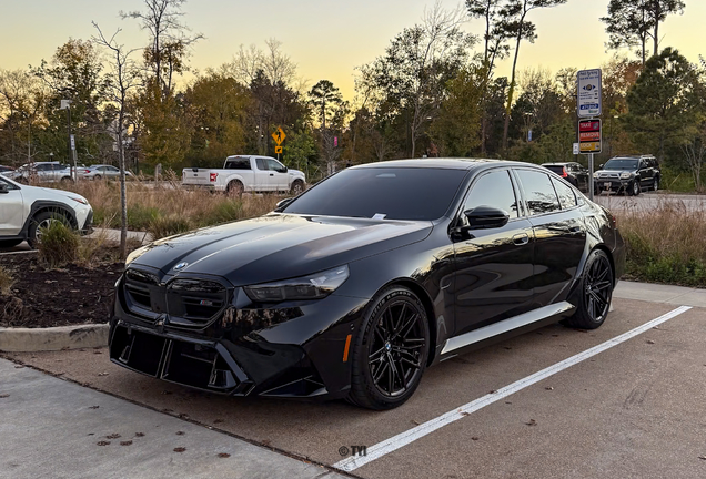 BMW M5 G90
