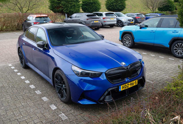 BMW M5 G90