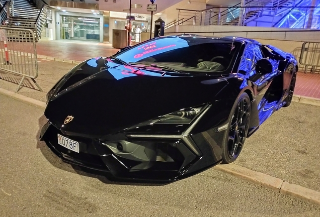 Lamborghini Revuelto