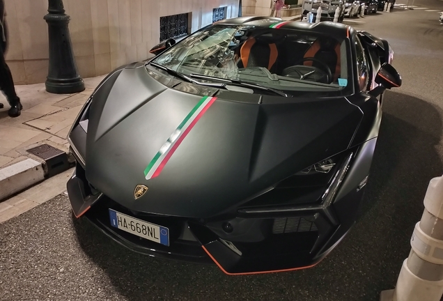 Lamborghini Revuelto