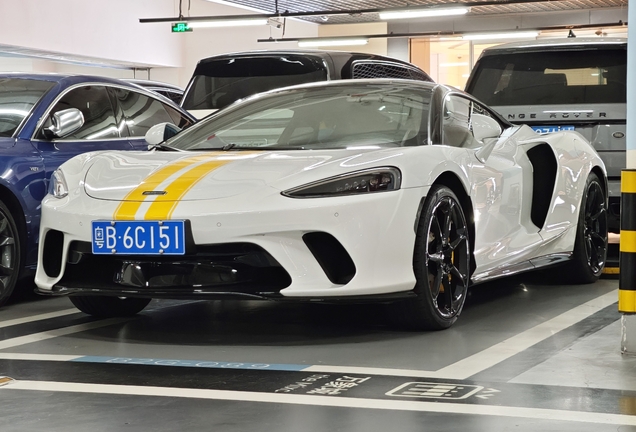McLaren GT