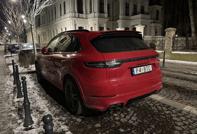 Porsche Cayenne Turbo S E-Hybrid