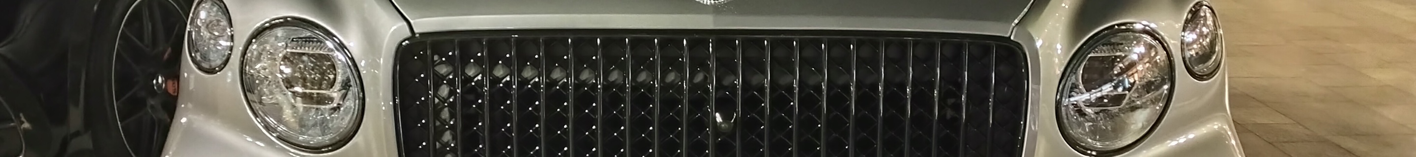 Bentley Bentayga Azure 2024