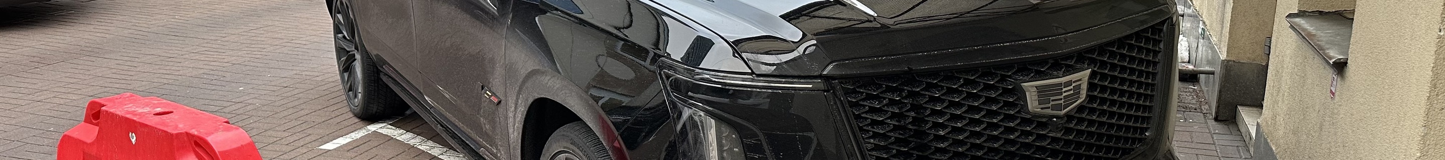 Cadillac Escalade-V ESV 2025