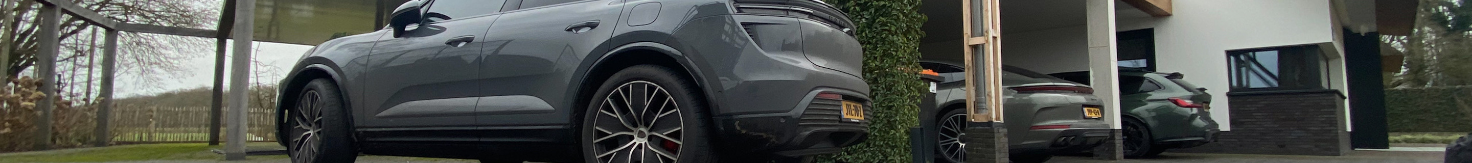 Porsche Macan EV Turbo