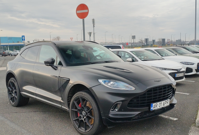 Aston Martin DBX