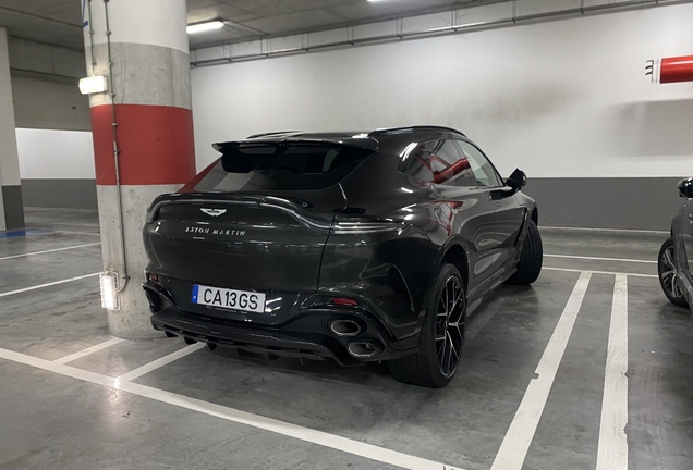 Aston Martin DBX S
