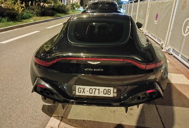 Aston Martin V8 Vantage 2018