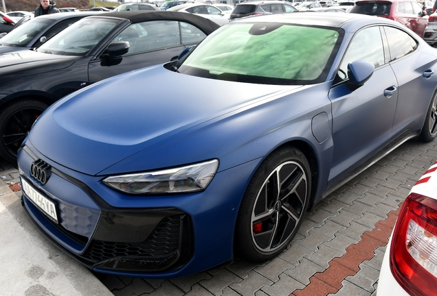 Audi RS E-Tron GT 2025