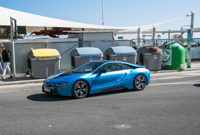 BMW i8