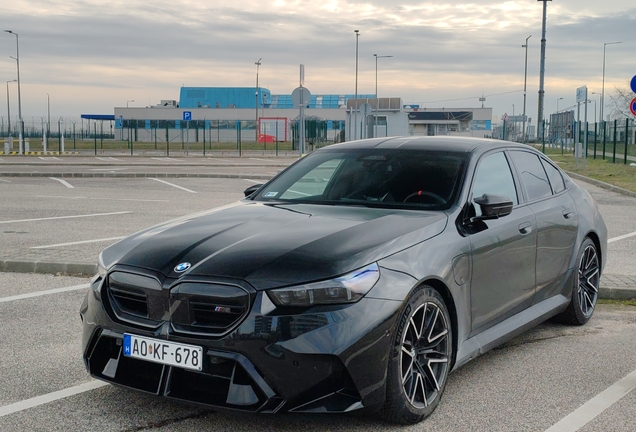 BMW M5 G90