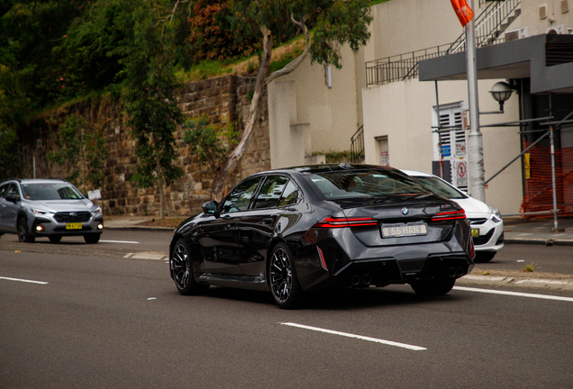 BMW M5 G90