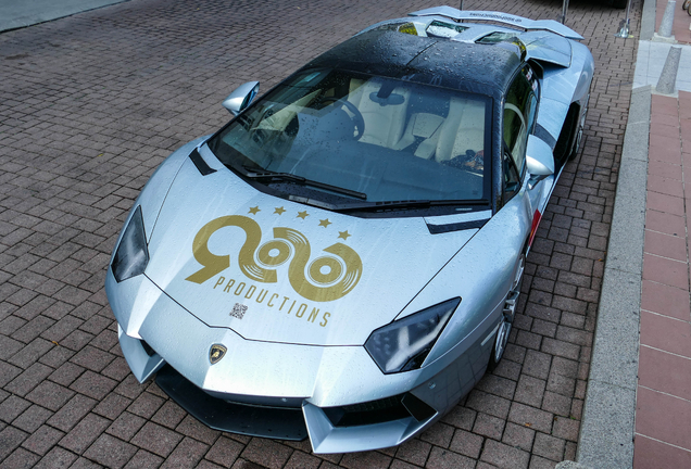 Lamborghini Aventador LP700-4 Roadster