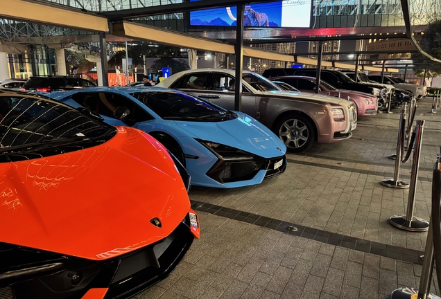 Lamborghini Revuelto