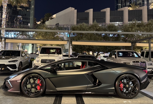 Lamborghini Revuelto