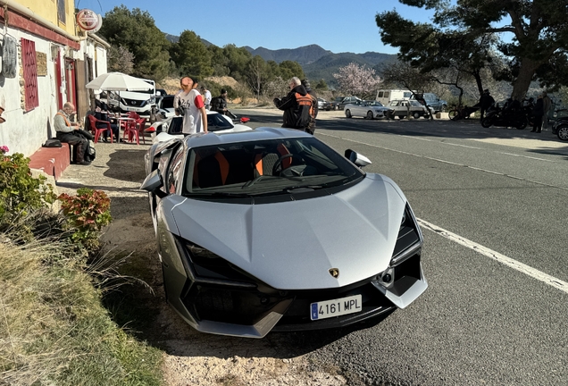 Lamborghini Revuelto