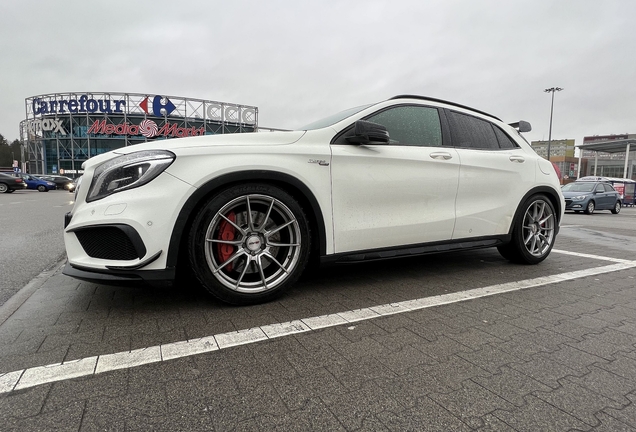 Mercedes-Benz GLA 45 AMG X156