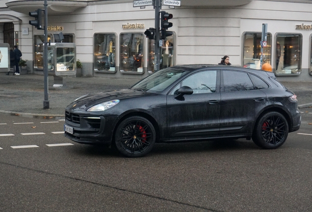 Porsche 95B Macan GTS MkIII