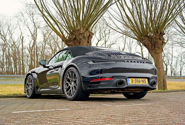 Porsche 992 Carrera 4S Cabriolet MkI
