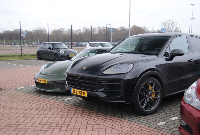 Porsche Cayenne Coupé Turbo E-Hybrid