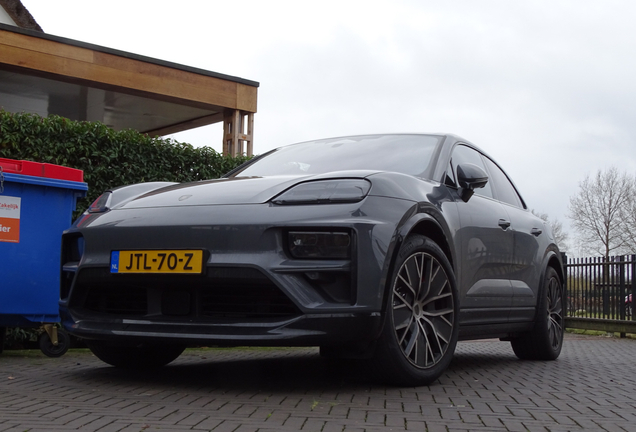 Porsche Macan EV Turbo