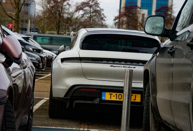 Porsche Taycan Turbo S Cross Turismo