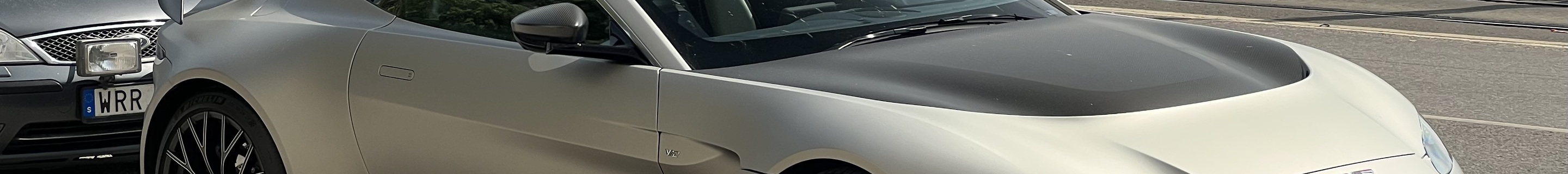 Aston Martin V12 Vantage 2023