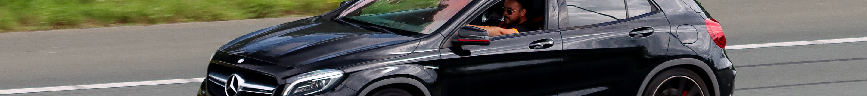 Mercedes-Benz GLA 45 AMG Edition 1