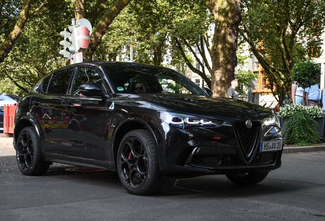 Alfa Romeo Stelvio Quadrifoglio 2023
