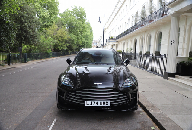 Aston Martin DBX707