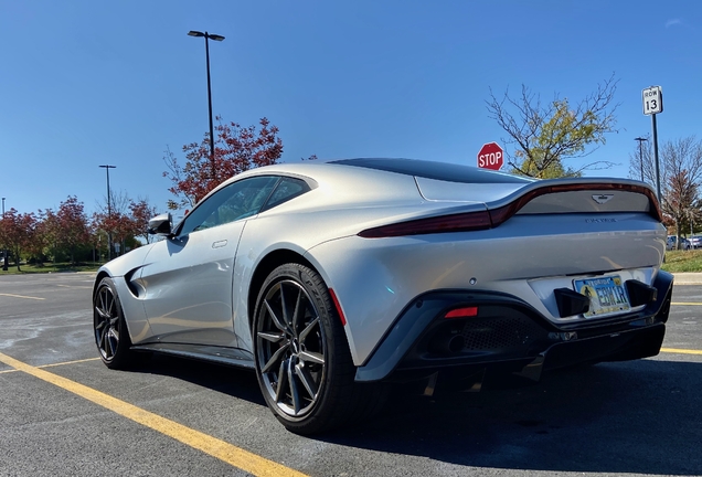 Aston Martin V8 Vantage 2018