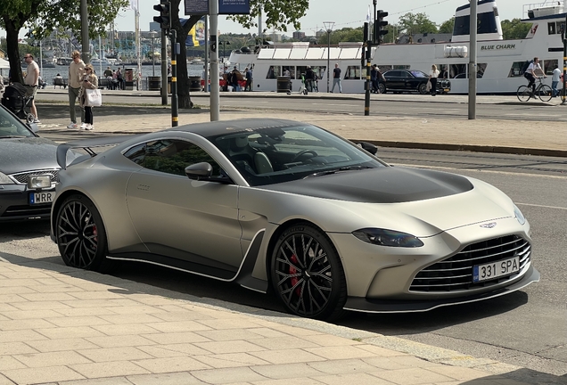 Aston Martin V12 Vantage 2023