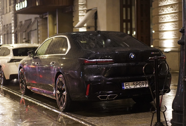BMW M760e xDrive