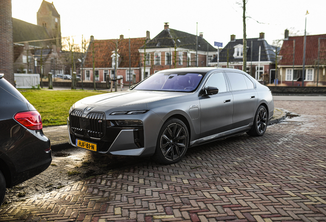 BMW M760e xDrive