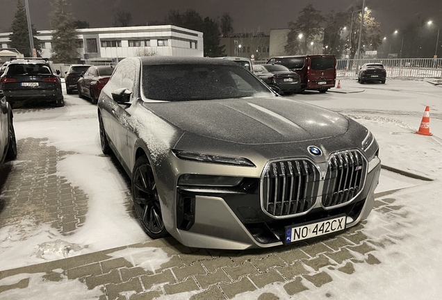 BMW M760e xDrive