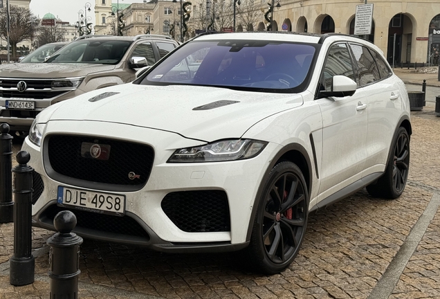 Jaguar F-PACE SVR