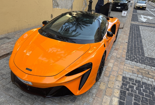 McLaren Artura Spider