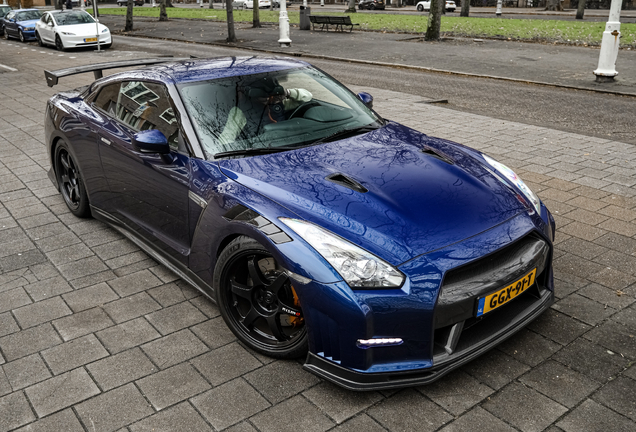 Nissan GT-R 2011