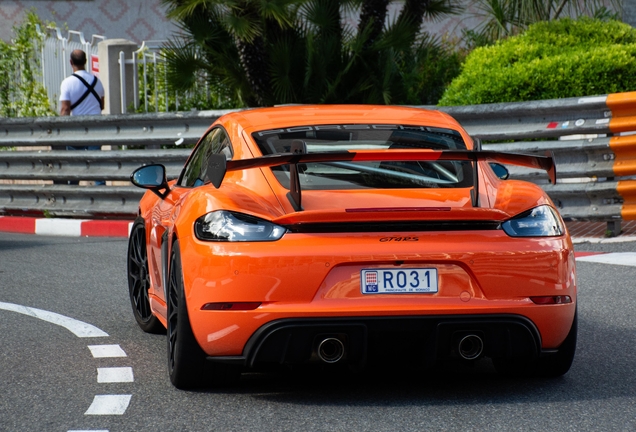 Porsche 718 Cayman GT4 RS Weissach Package