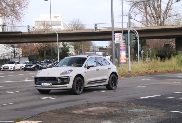 Porsche 95B Macan GTS MkIII