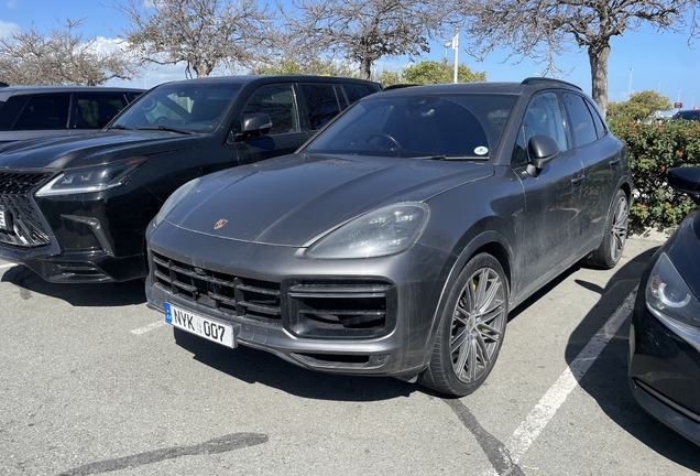 Porsche Cayenne Turbo S E-Hybrid