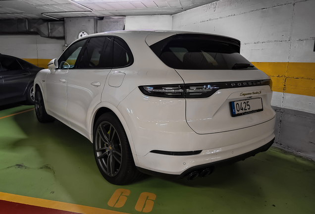 Porsche Cayenne Turbo S E-Hybrid