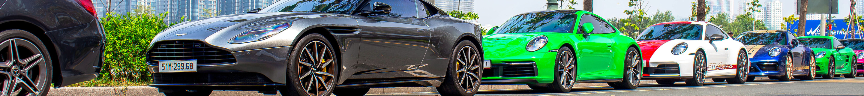 Aston Martin DB11 V8