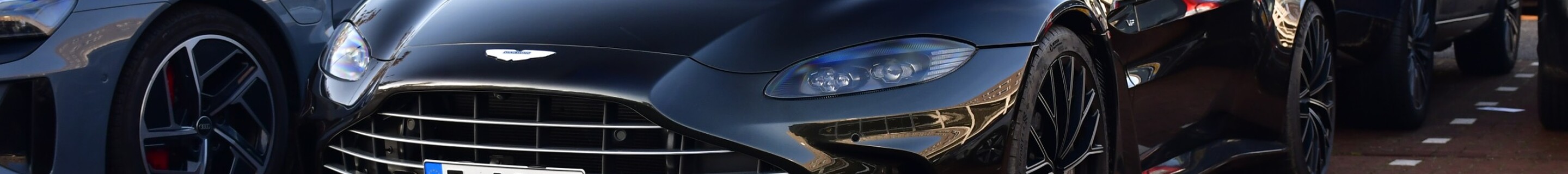 Aston Martin V12 Vantage 2023